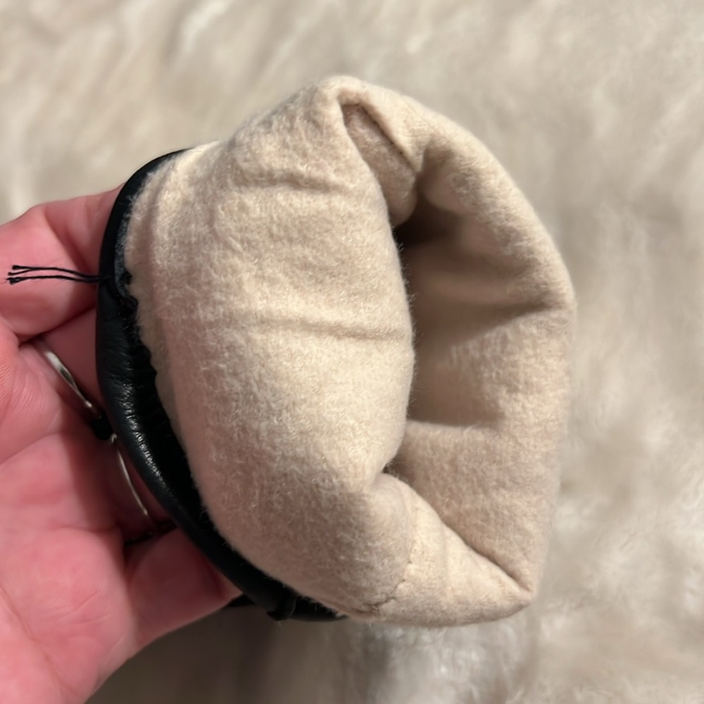 NWOT 🧤 VINTAGE FOWNES FLEECE LINED SOFT WARM BLACK LEATHER GLOVES Women’s L - Picture 9 of 13